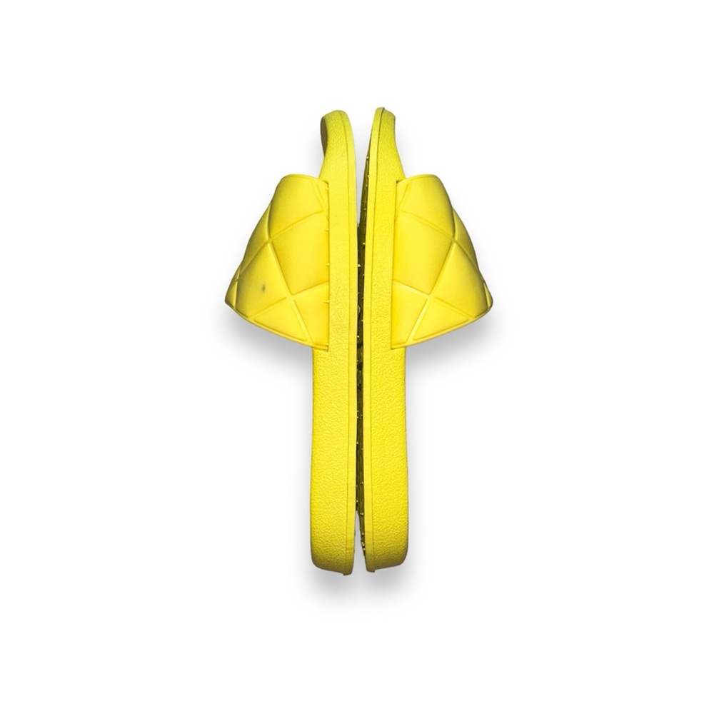NWOT Yellow Quilted Open-Toe Slide Sandals · Size US9/EUR40 (fit size 8) - Picture 5 of 6